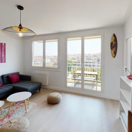Apartment Appartement Biarritz, 4 Pieces, 6 Personnes - Fr-1-621-17