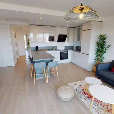 Appartement Appartement Biarritz, 4 pièces, 6 personnes - FR-1-621-17 *
